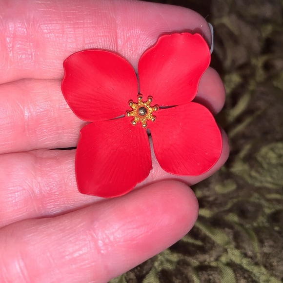 Red flower earrings - Picture 5 of 5